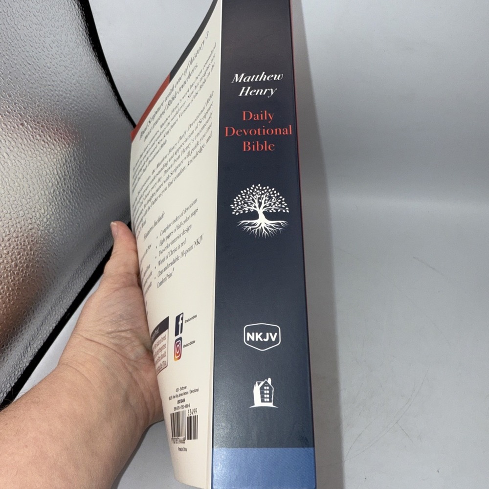 NKJV, Matthew Henry Daily Devotional Bible, Paperback, Red Letter, Comfort Print - Picture 6 of 6